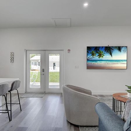 Charming Downtown Retreat With Private Units Villa Bonita Springs Exterior photo