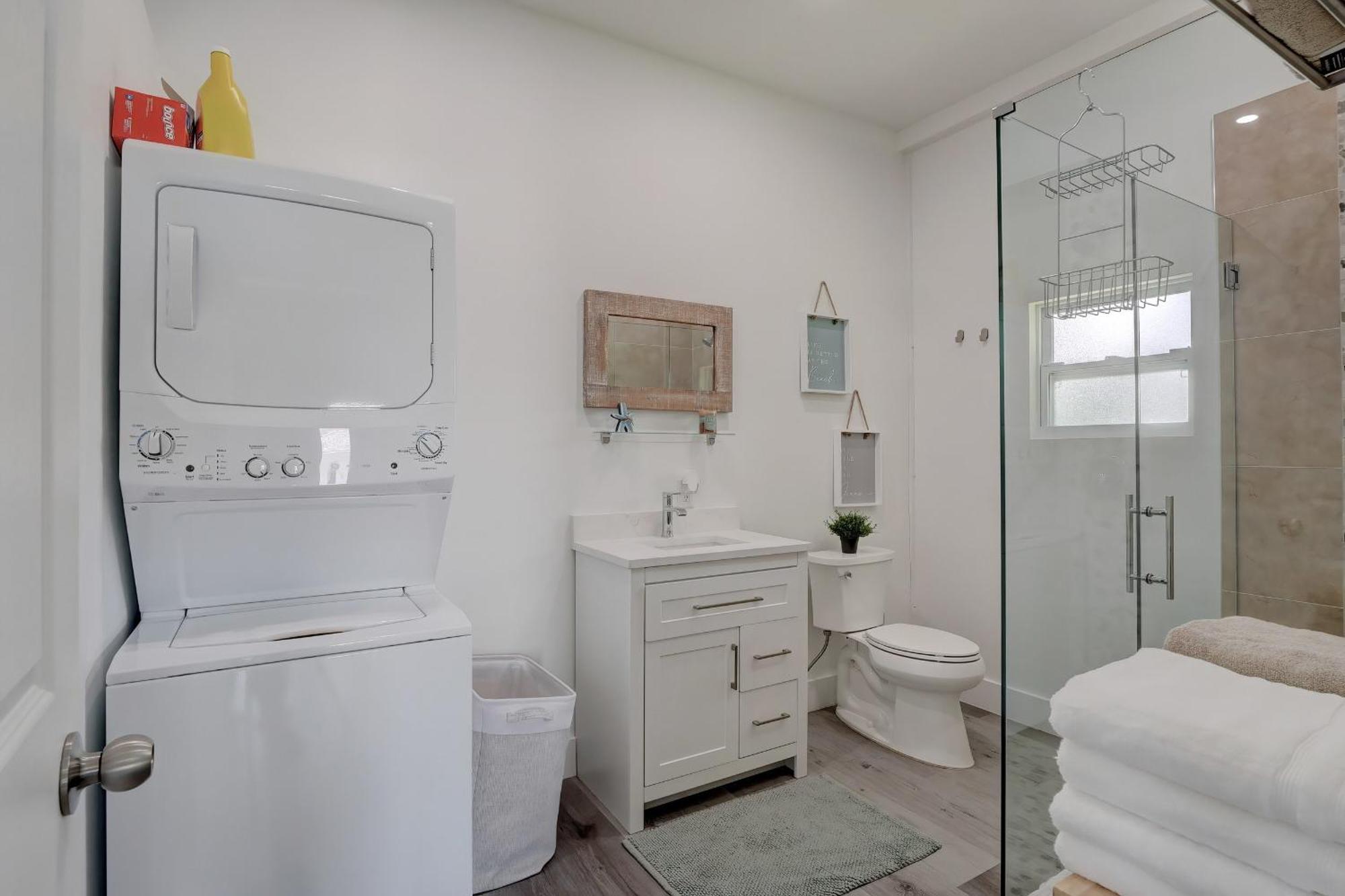 Charming Downtown Retreat With Private Units Villa Bonita Springs Exterior photo