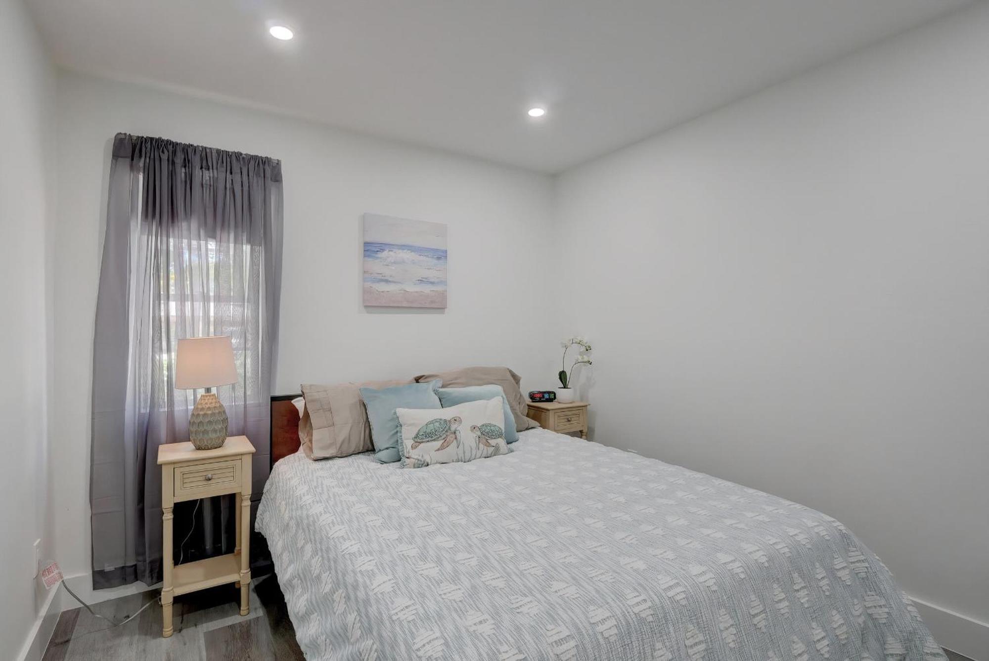 Charming Downtown Retreat With Private Units Villa Bonita Springs Exterior photo