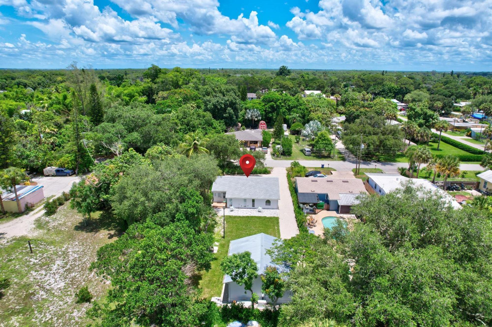 Charming Downtown Retreat With Private Units Villa Bonita Springs Exterior photo