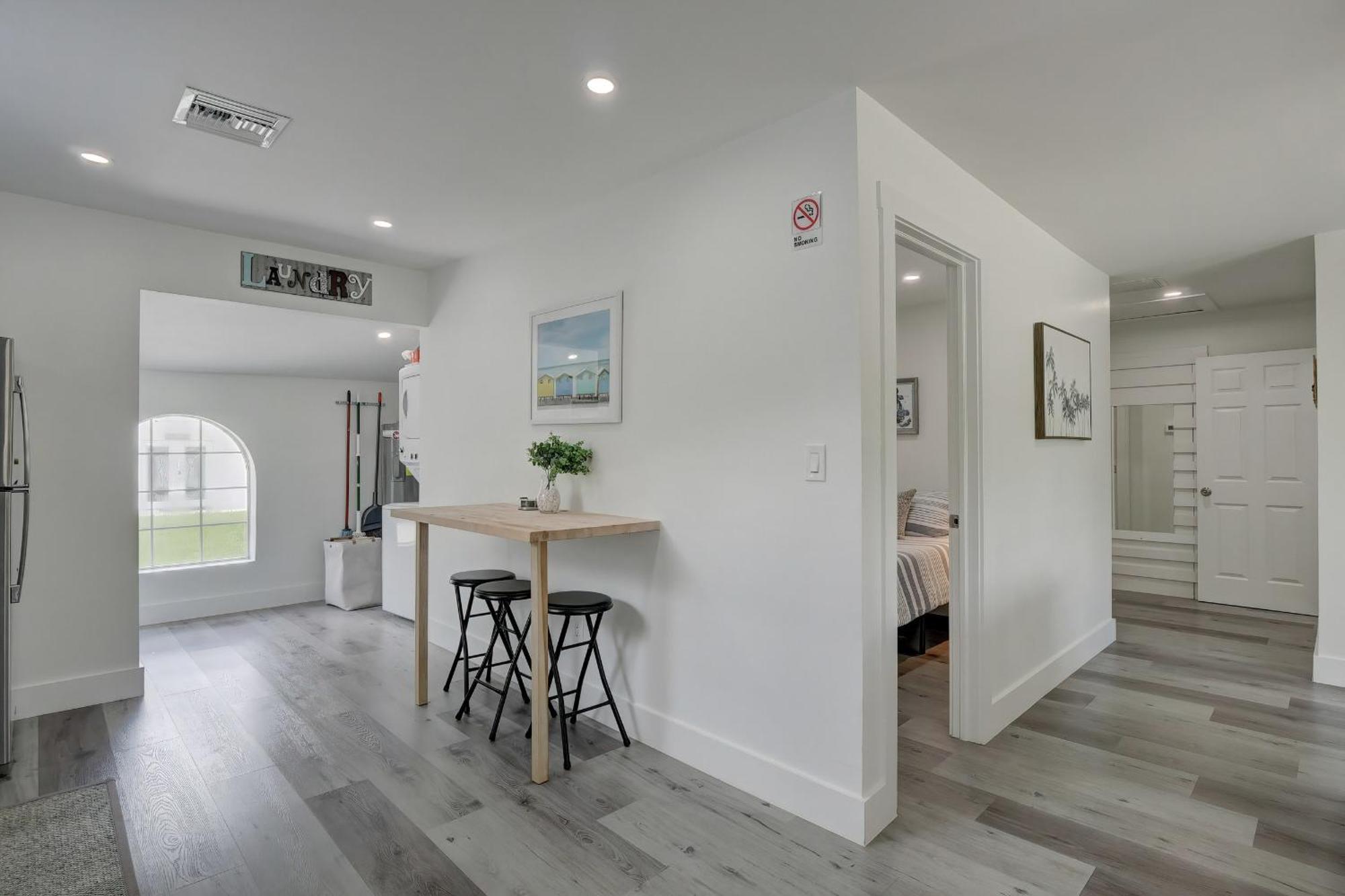 Charming Downtown Retreat With Private Units Villa Bonita Springs Exterior photo