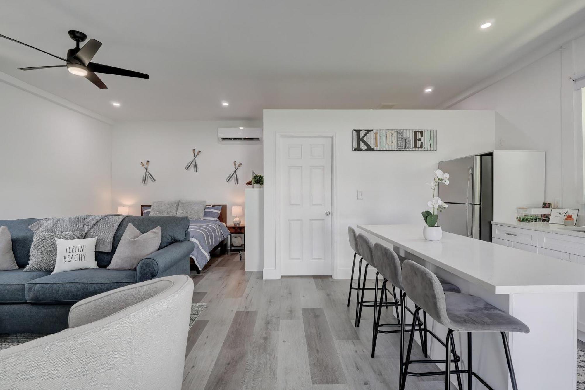 Charming Downtown Retreat With Private Units Villa Bonita Springs Exterior photo