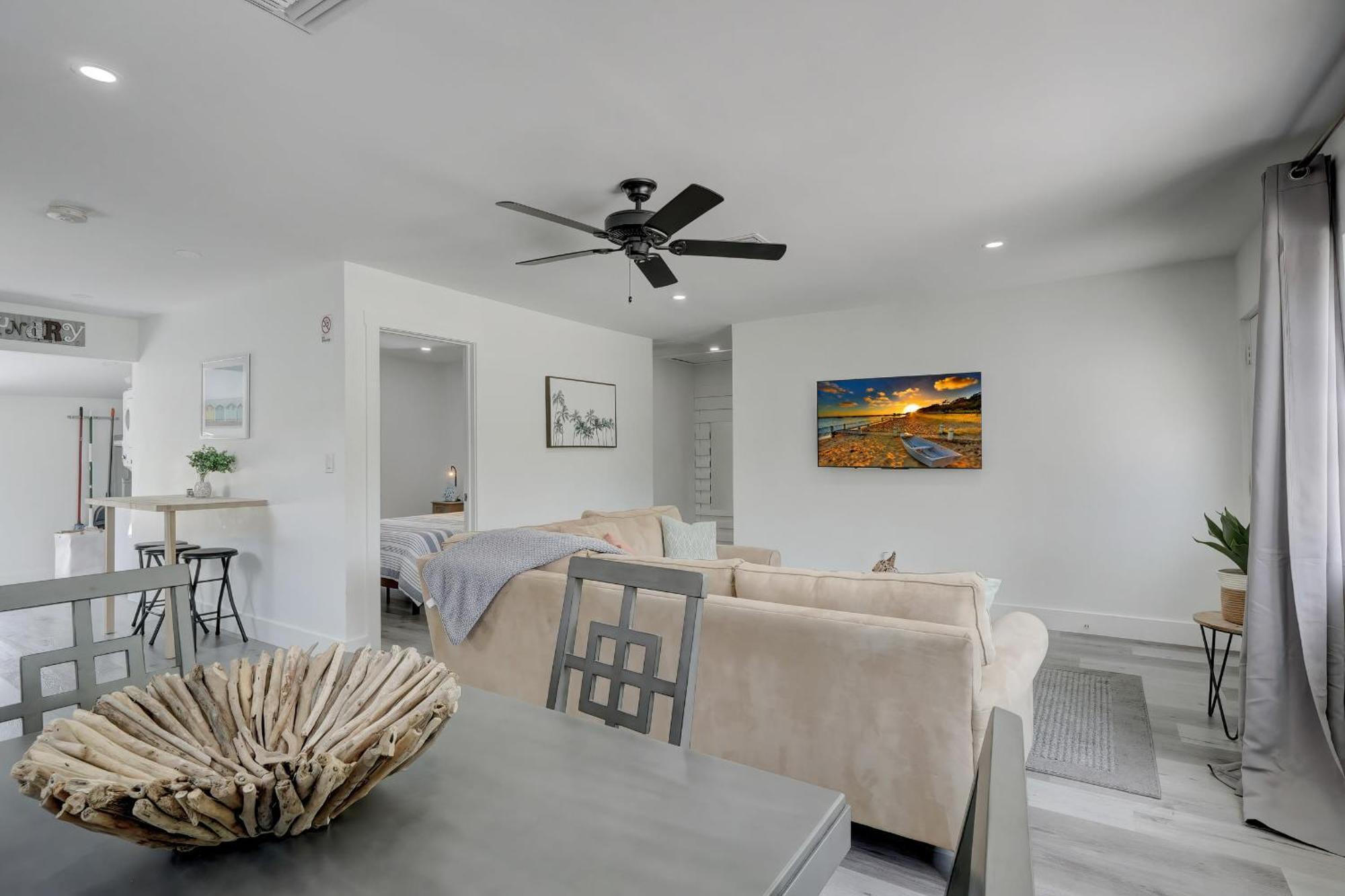 Charming Downtown Retreat With Private Units Villa Bonita Springs Exterior photo